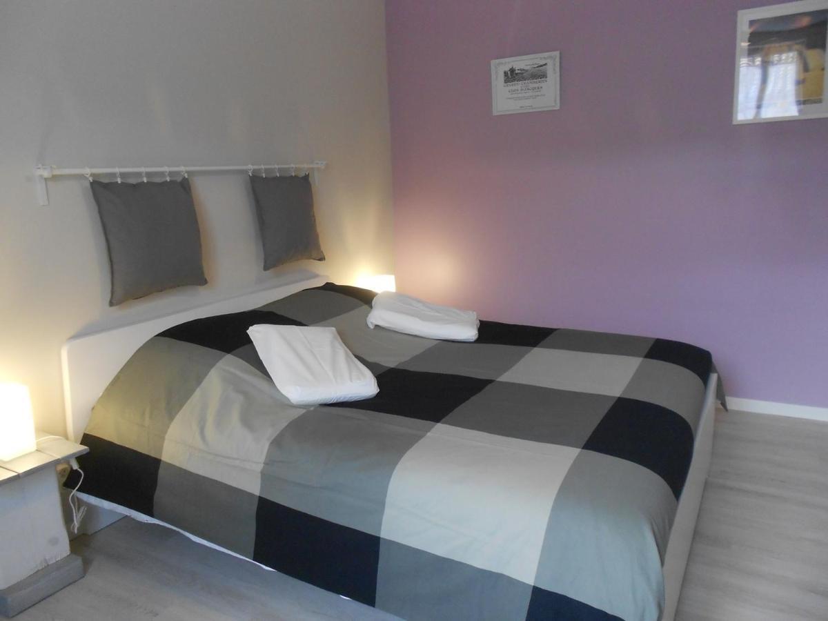 Bed and Breakfast Litdevin Uchizy Exterior foto
