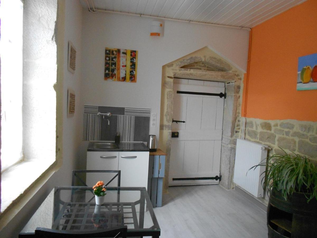 Bed and Breakfast Litdevin Uchizy Exterior foto