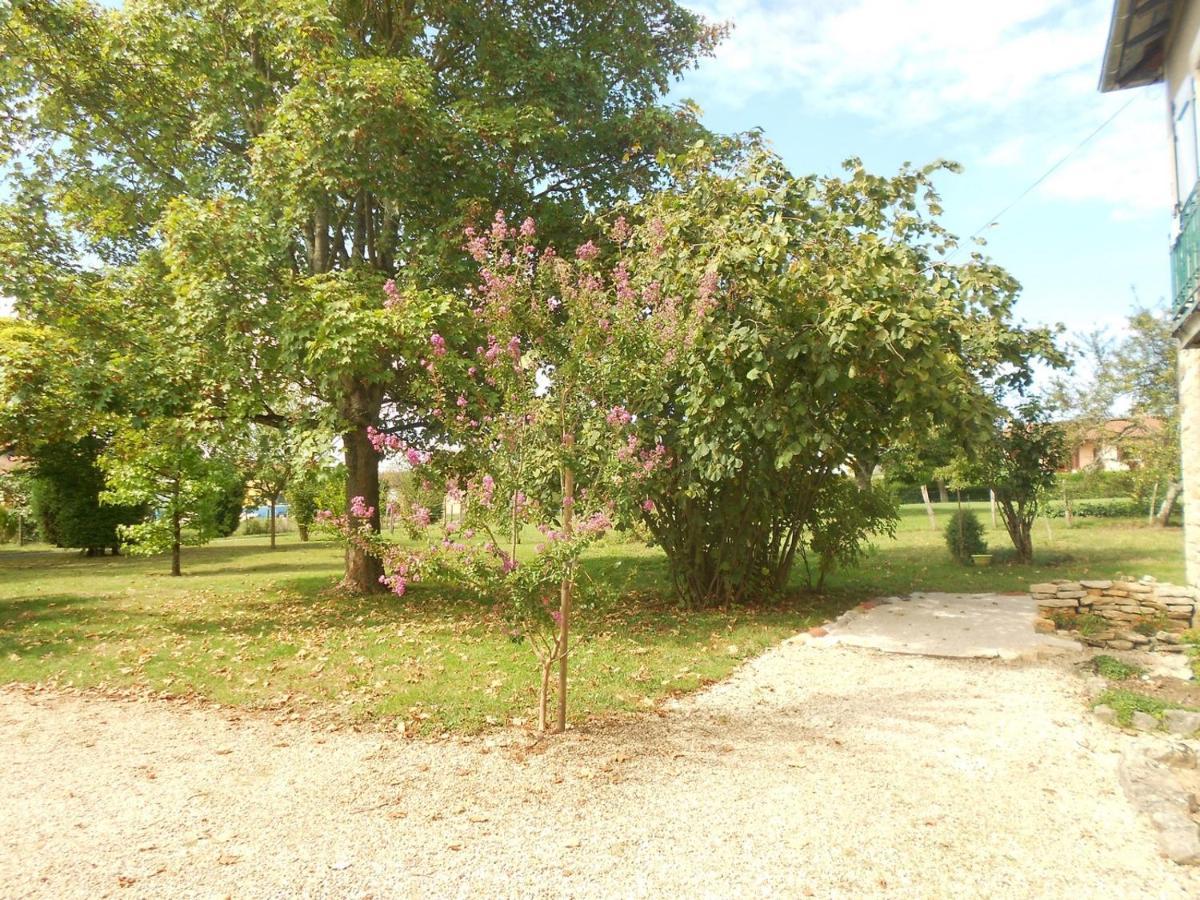 Bed and Breakfast Litdevin Uchizy Exterior foto