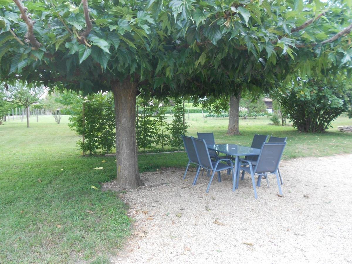 Bed and Breakfast Litdevin Uchizy Exterior foto